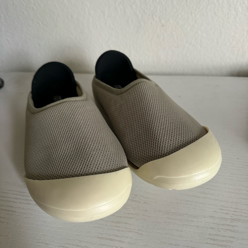Mahabis | Summer Hybrid Slippers - Picture 2 of 8